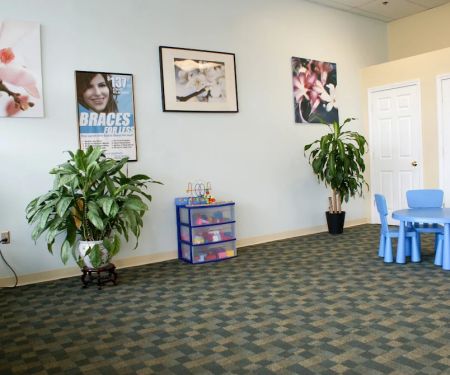 Dr. Dental: Dentistry & Braces