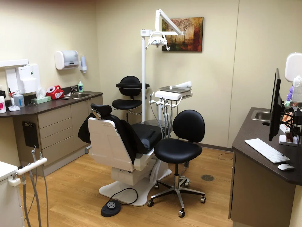 Midwest Dental - Farmington Picture 3
