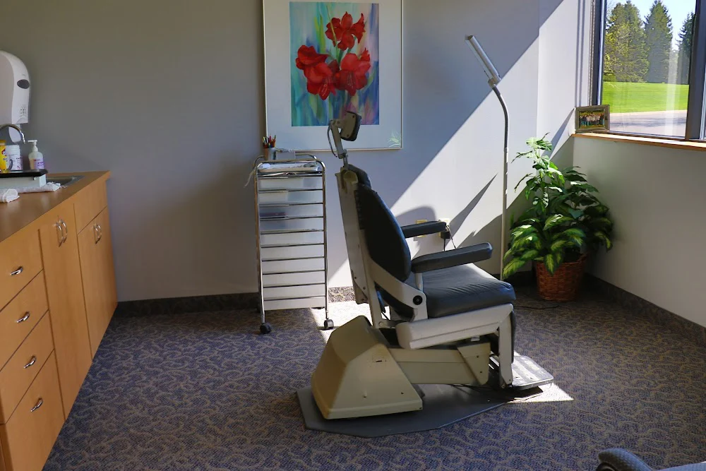 Renstrom Dental Studio 8