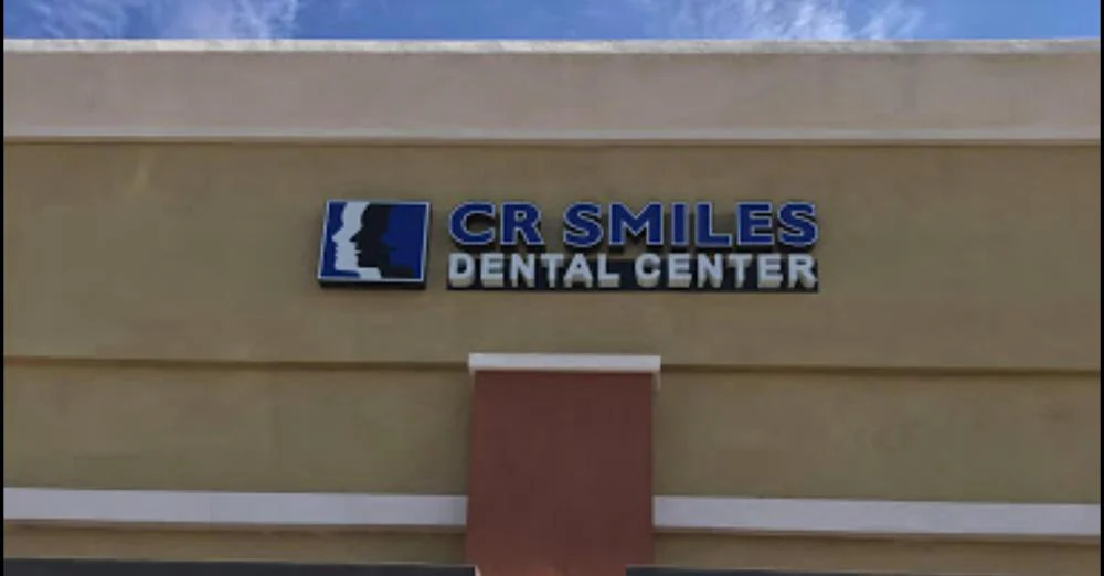 CR Smiles Dental Implant Center 4