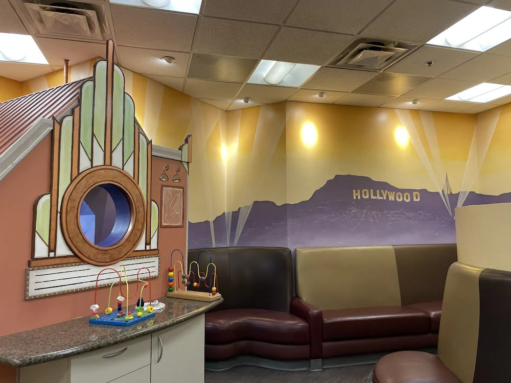 E&S Orthodontics Glendale 6