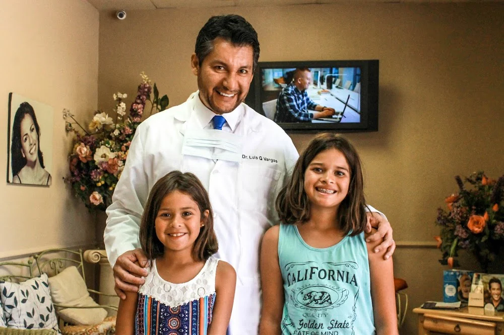 Vargas Luis DDS Picture 1