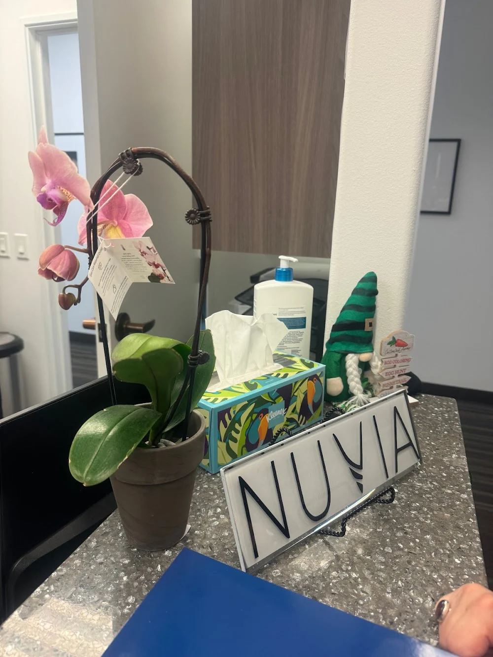 Nuvia Dental Implant Center 8