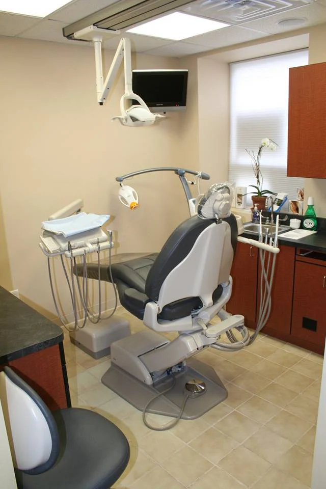 The Dental Design Center - Cosmetic, Implant & General Dentistry 1