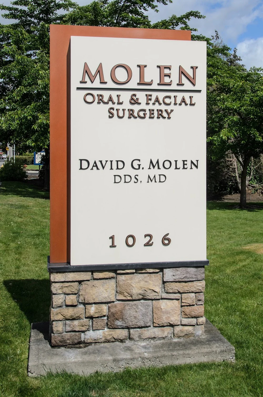 Molen Oral Surgery: Molen David G DDS 6