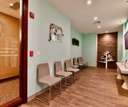 Aura Caldera, DDS