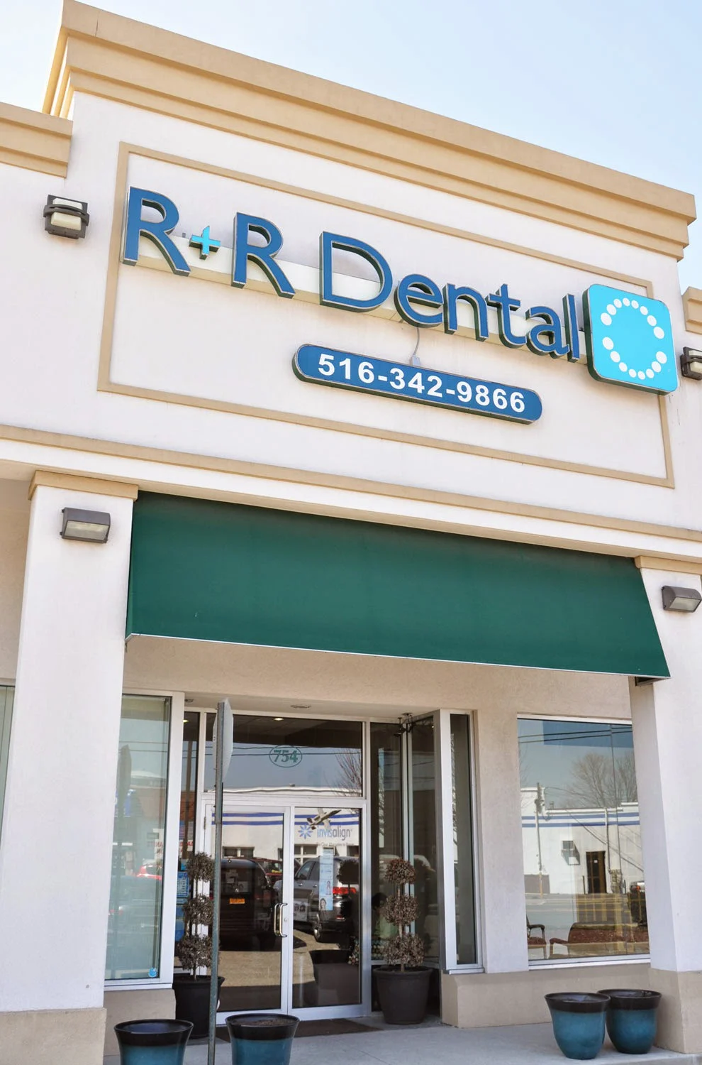 R+R Dental 5