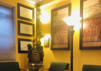 Dr. Kern H. Lee, DDS