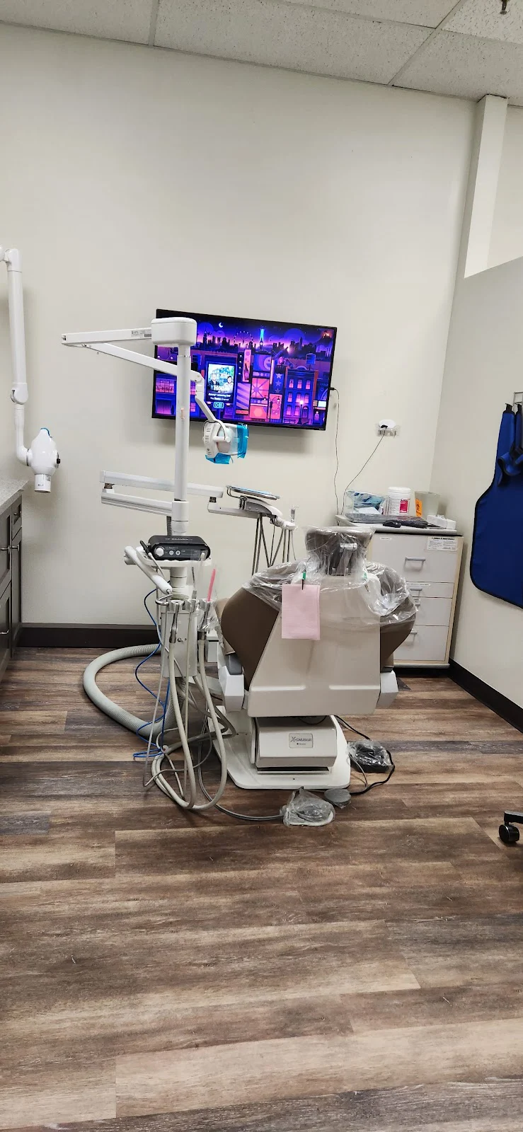 Happy Dental Practice - Anwar Nasser DDS Picture 3
