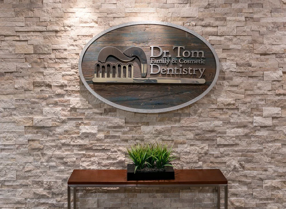 Dr. Tom Family & Cosmetic Dentistry 1