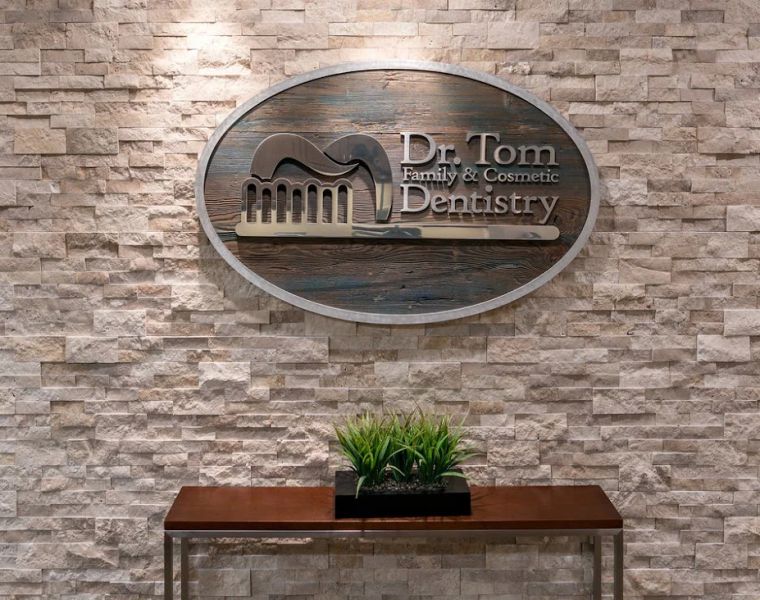 Dr. Tom Family & Cosmetic Dentistry