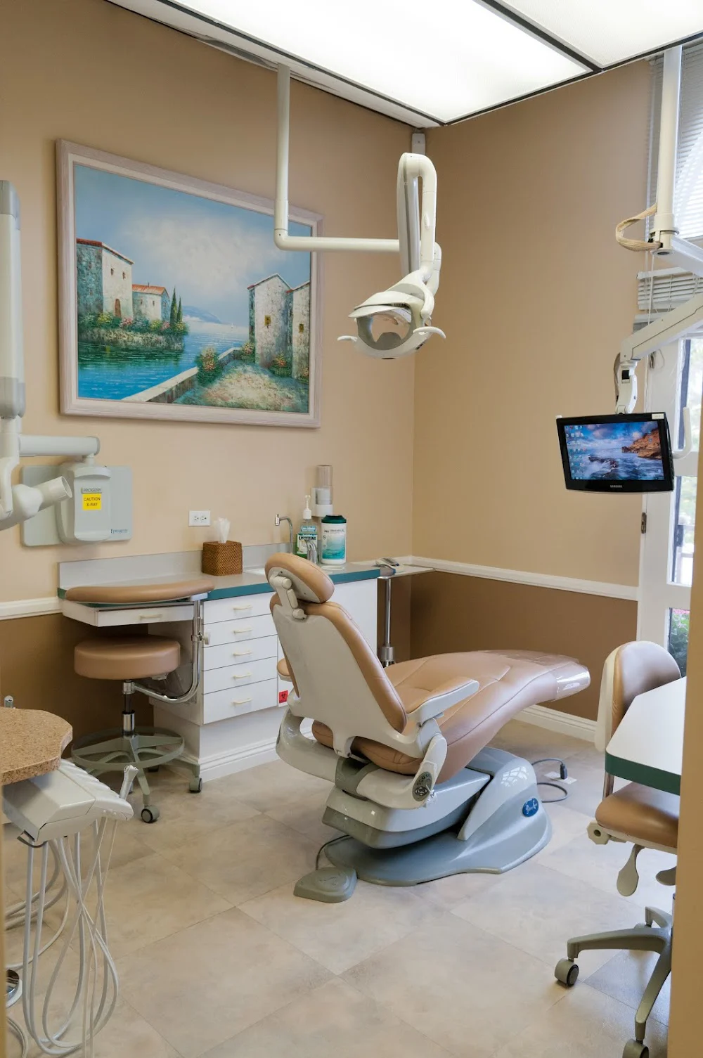SoCal PerioImplants the office of Drs. Caplanis and Madi 5