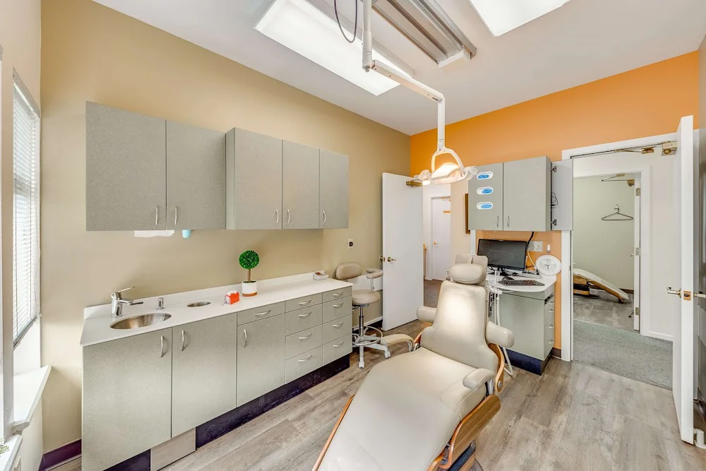 Premier Periodontics - Everett Periodontal Office 2