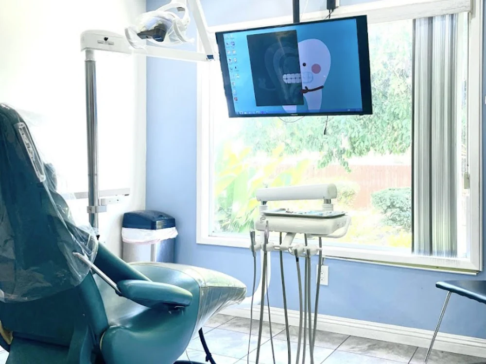 Smile Design Dentistry & Implant Center 1