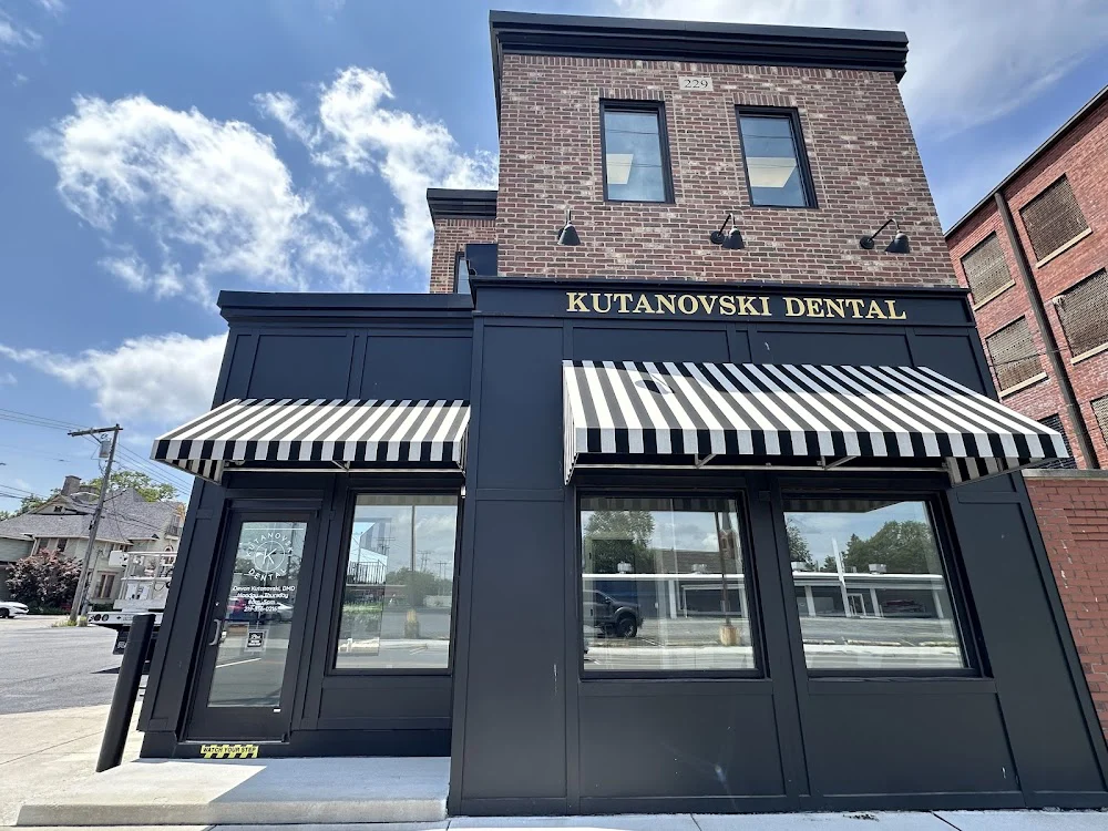 Kutanovski Dental 1