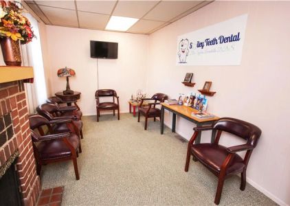 Smiley Teeth Dental