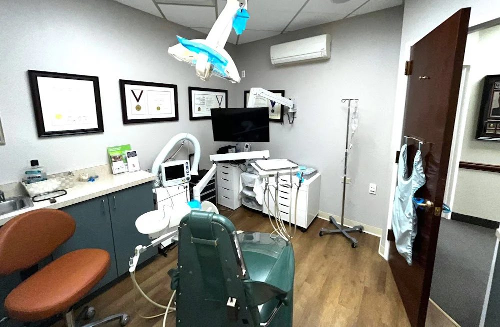 Arch Dental of Woodbury Picture 4
