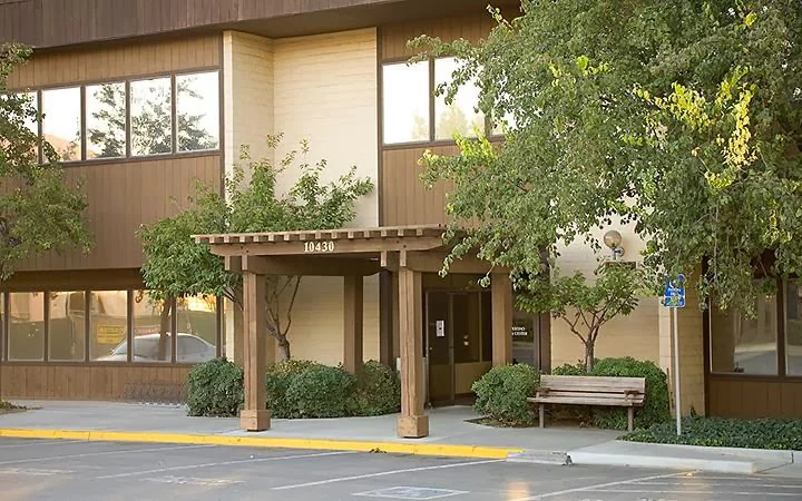 iTooth Dental: Michael Bouzid, DDS 1