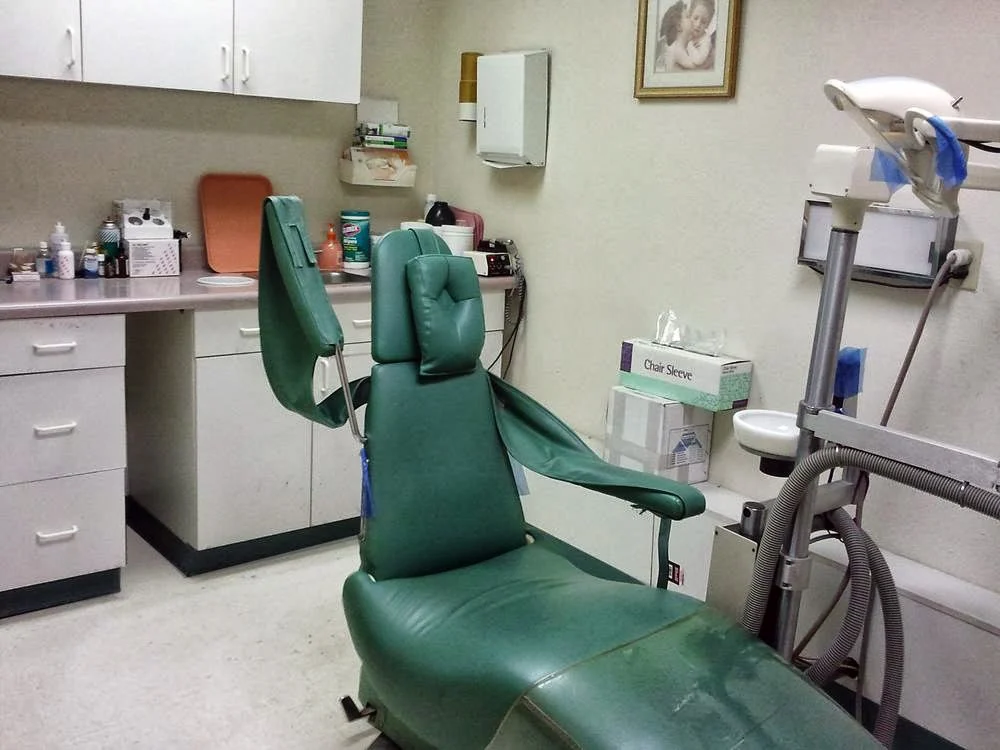 Park's Denture Clinic 1