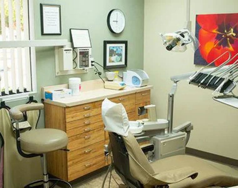 Robert Elloway DDS