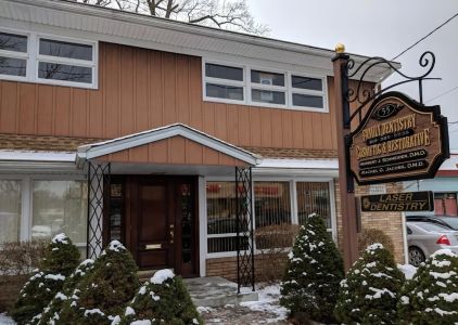 Dumont Dentist: Dr. Herbert Schneider, Dr. Rachel Jacobs, & Dr. Uri Schneider