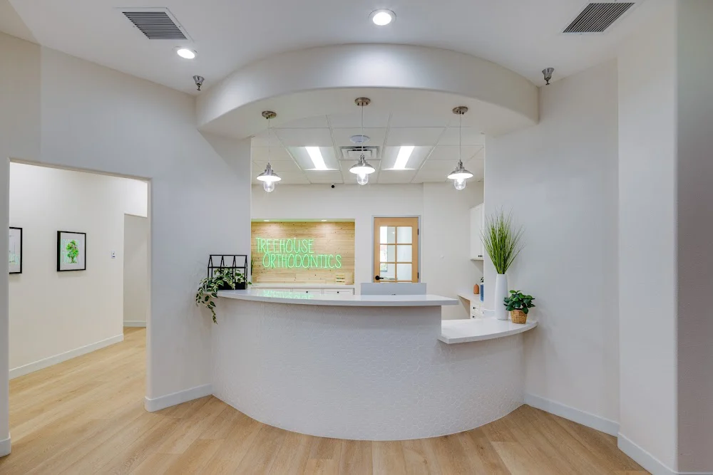 Treehouse Orthodontics Picture 1