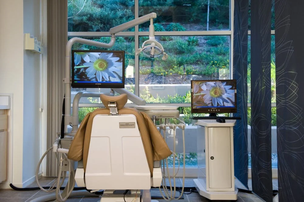 Dana Cosmo Dental Picture 5