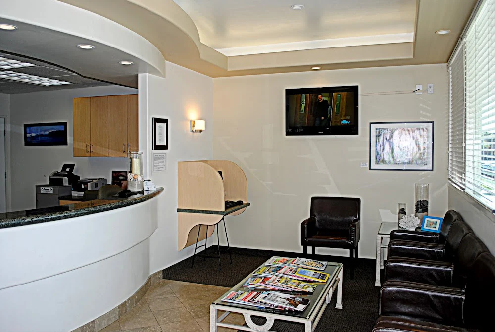 Laguna Beach Dental Group Picture 3
