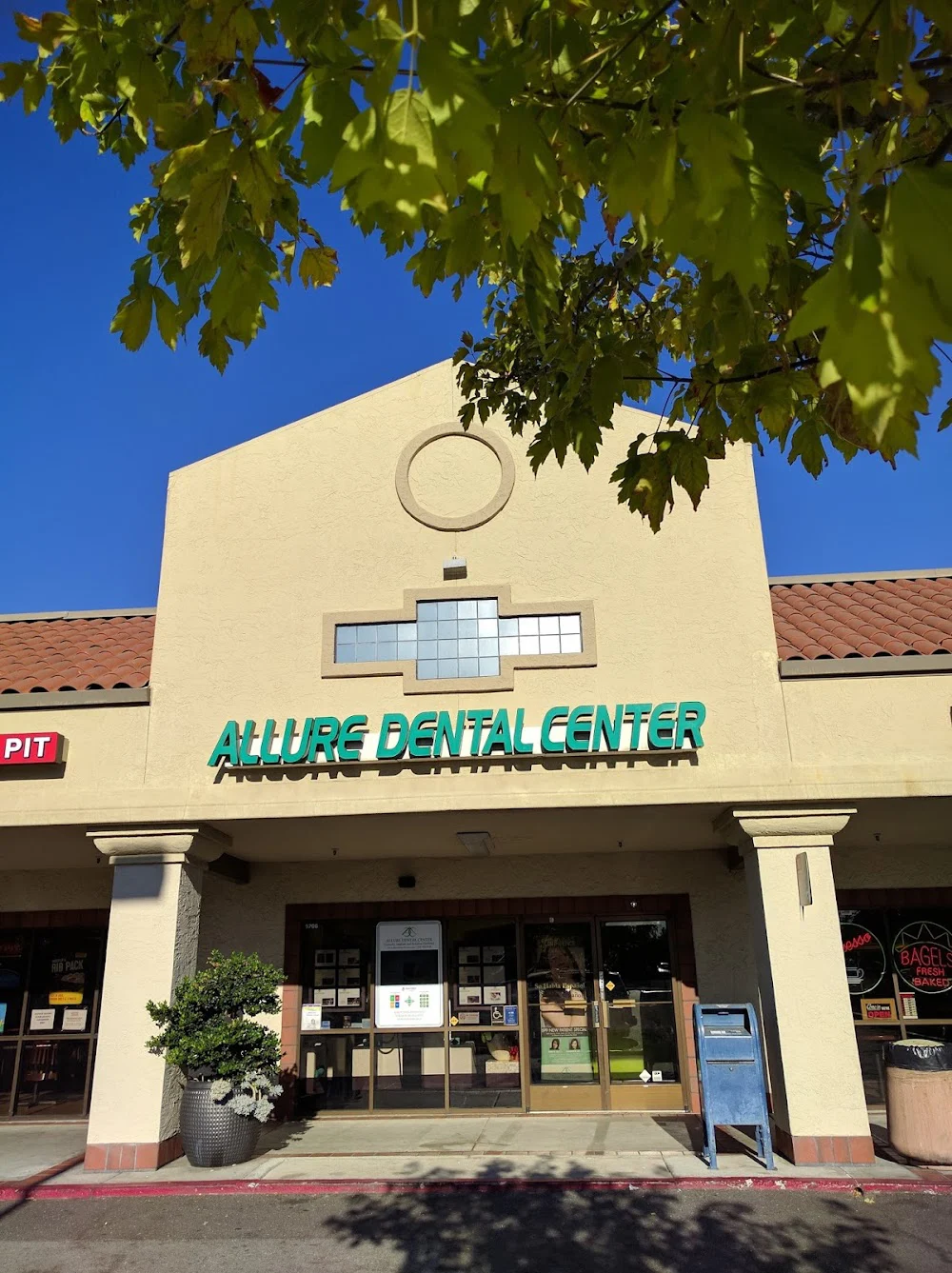 Allure Dental Center Picture 3