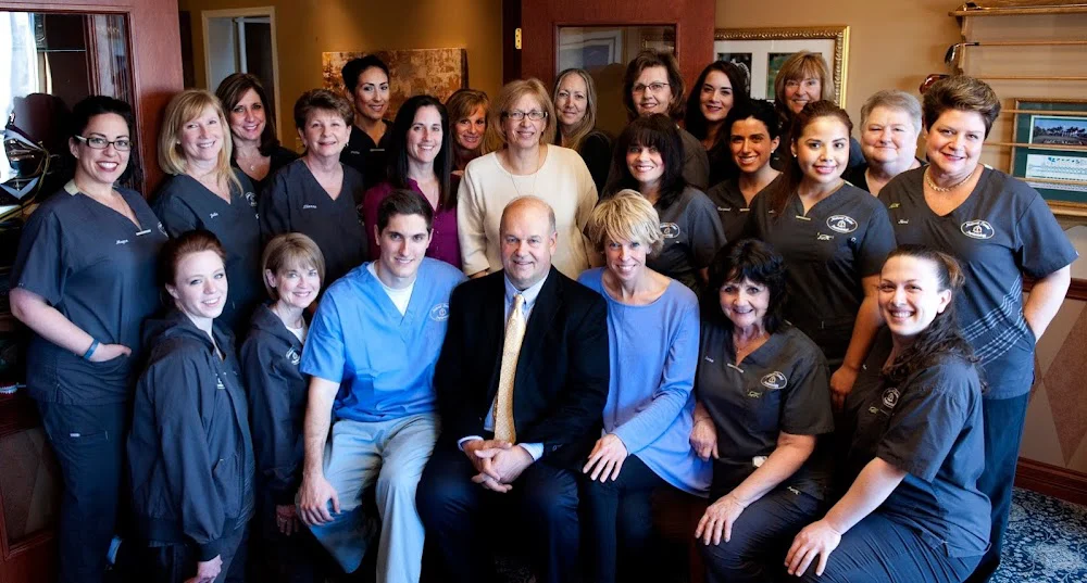 Midwest Dental Implantology Dr. Tricia Crosby, Dr. Martin Kolinski, Dr. William Trahan 2