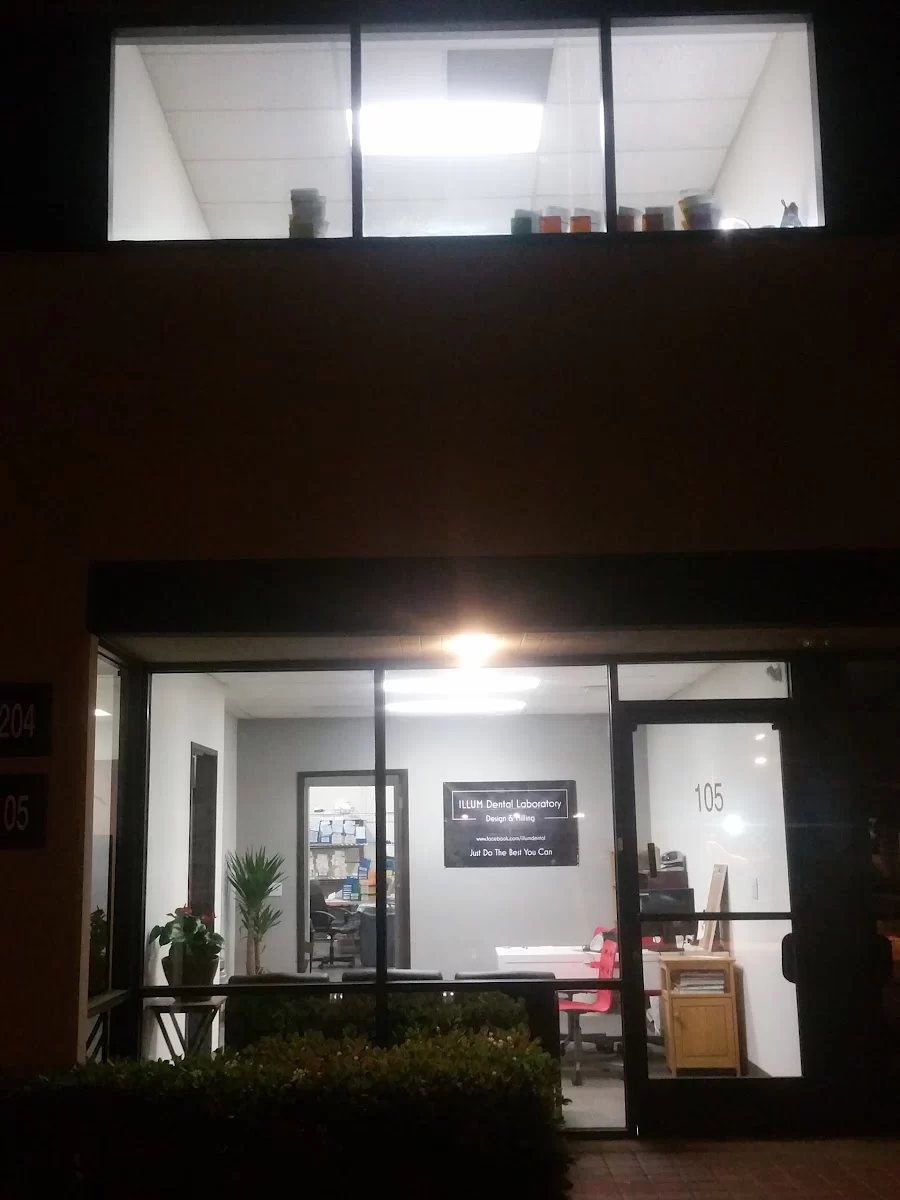 ILLUM Dental Laboratory Design & Milling Picture 2