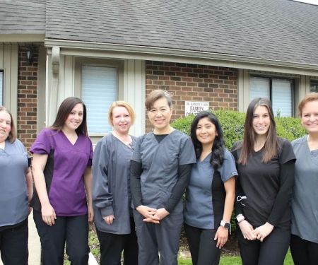 Gentle Family Dentistry: Son Jeanette Y D.M.D.