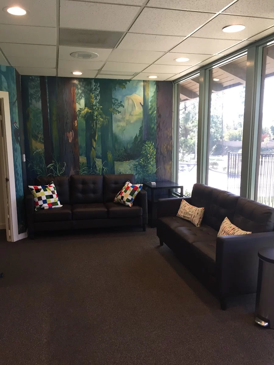 Roth and Frankel Orthodontics Picture 10