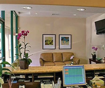 Smile The Spa - Dr. Julio Terra DDS
