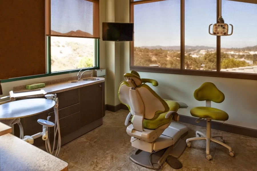 Hilltop Dental: Dr. George Apelian Picture 4