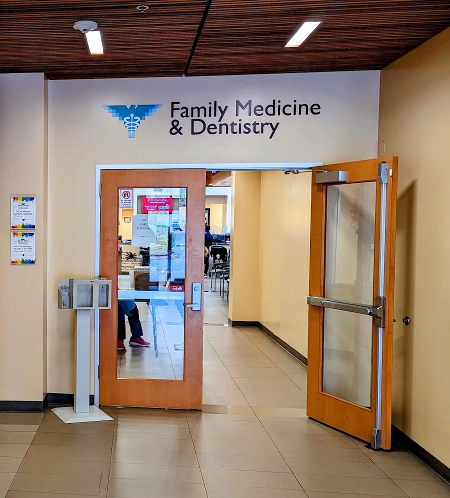 Sea Mar White Center Medical Clinic Picture 8