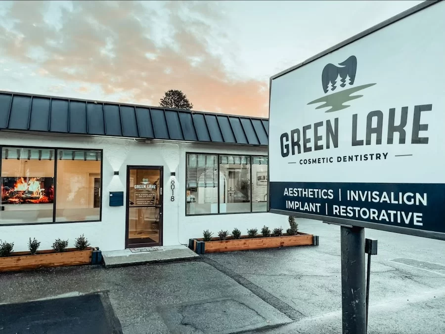 Green Lake Cosmetic Dentistry Picture 1