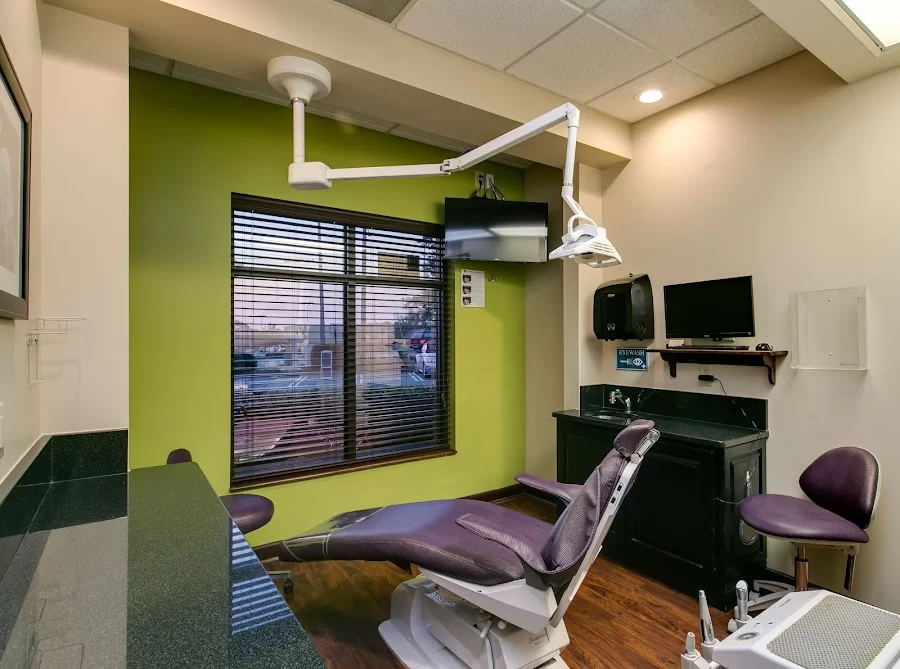 Lane & Associates Family Dentistry - Raleigh Ridge Rd 6