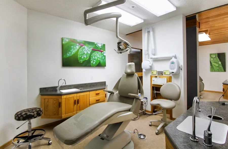 Dakota Prosthodontics and Implant Center 2