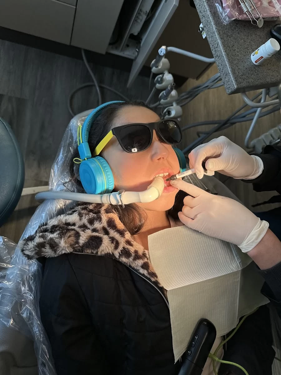 Dentistry For Children Sandy: Rooklidge Erik DDS 9