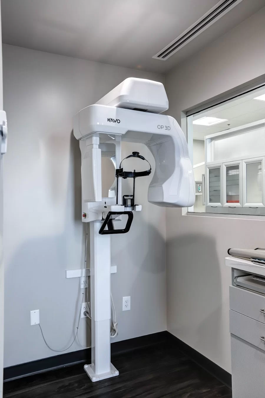 Bellissimo Dentistry & Implant Center Picture 3