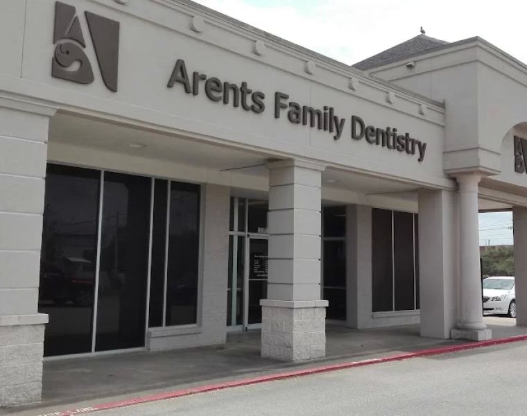 Dr. Karen M. Arents, DDS