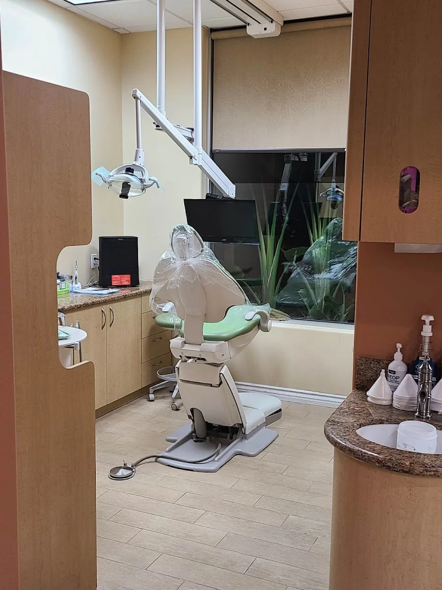 Eduardo M. Gabuten, DDS 10
