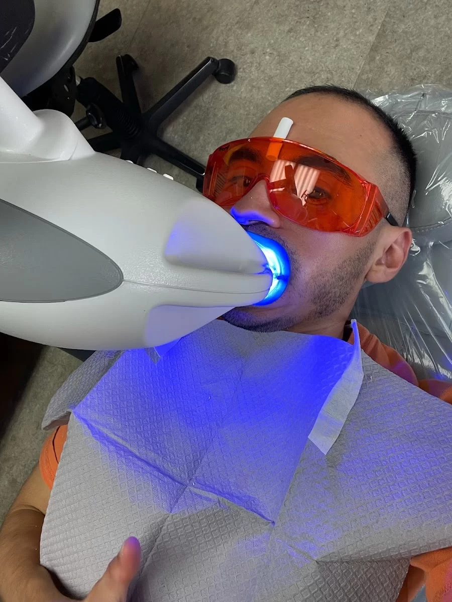 Aesthetic Dental Associates Picture 4