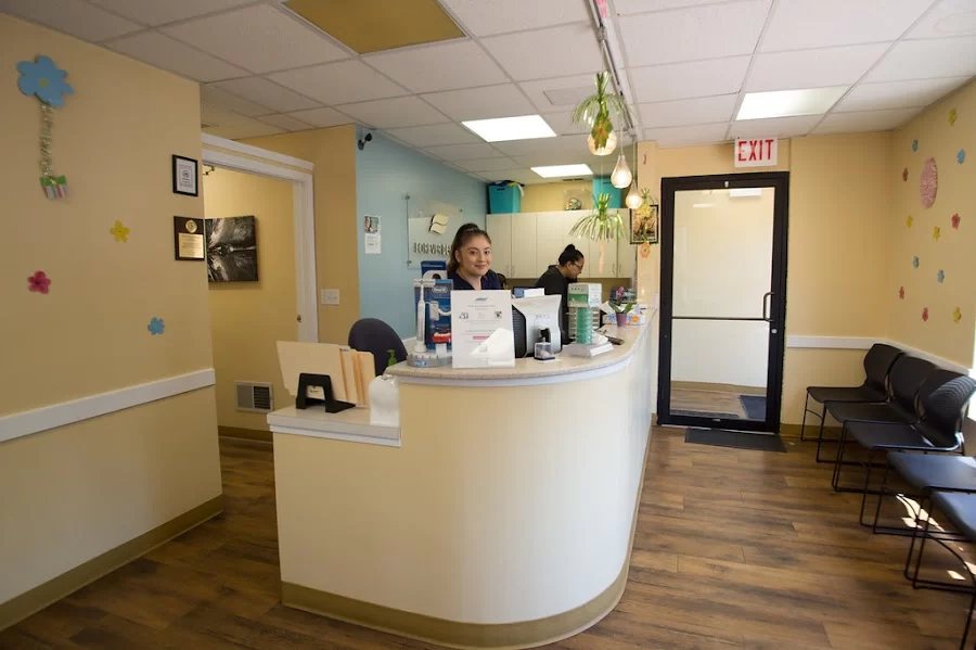Forever Dental - Archer Avenue Picture 5