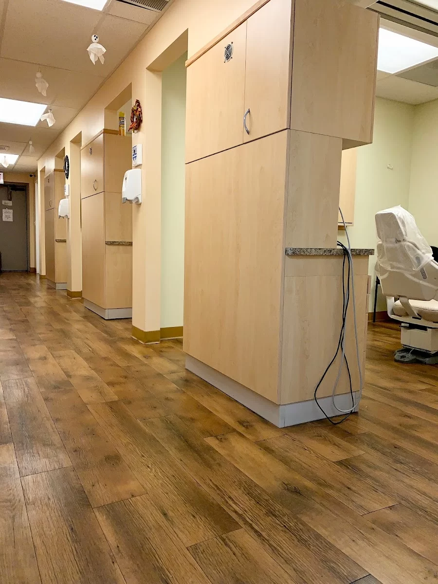 Forever Dental - Archer Avenue Picture 10