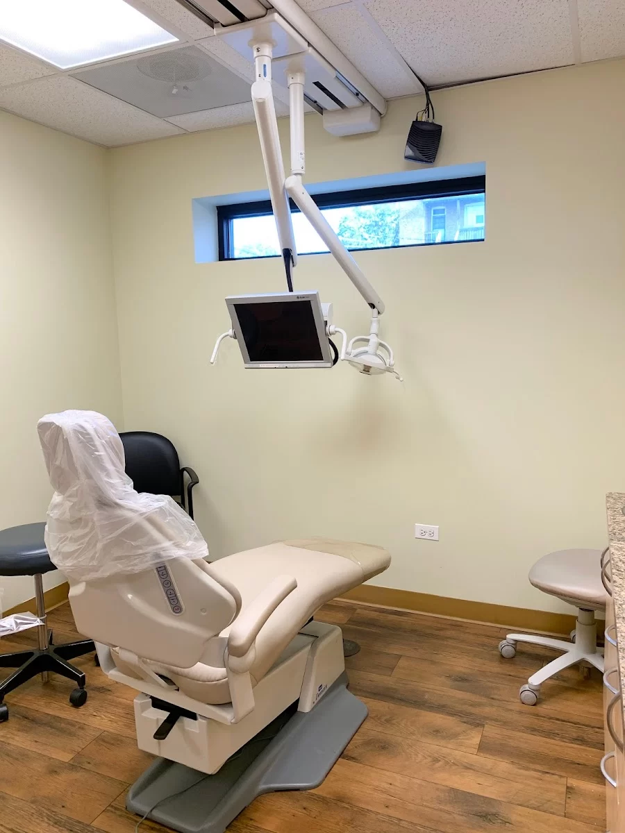 Forever Dental - Archer Avenue Picture 8