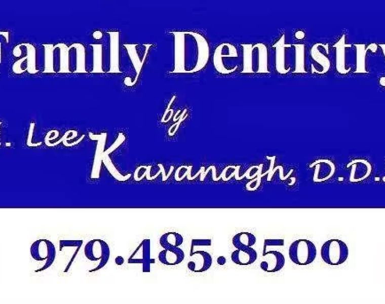 Family Dentistry by Kavanagh H Lee DDS