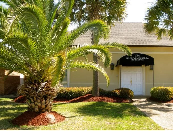 The Gulf Coast Center for Advanced Cosmetic Orthodontics 1