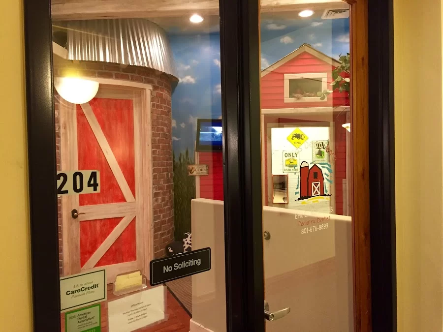 Kids Dental Barn Picture 3